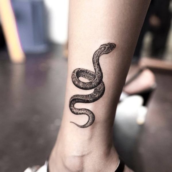 realistic snake tattoo